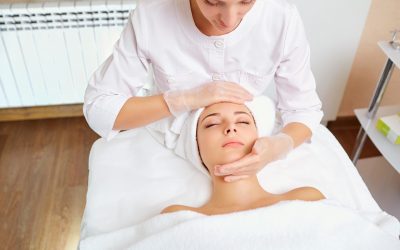 Your Skin Type Matters: How to Choose the Right Facial for Dry, Oily, or Combination Skin